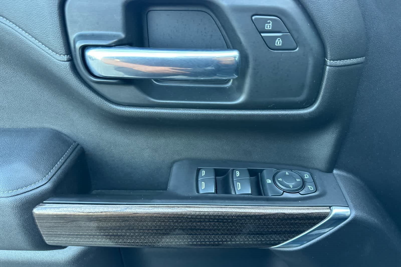 Used 2020 Chevrolet Silverado 1500 LT w/ All-Star Edition image 13