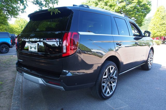 Certified 2025 Ford Expedition Platinum w/ Platinum Ultimate Package AWD/4WD image 7