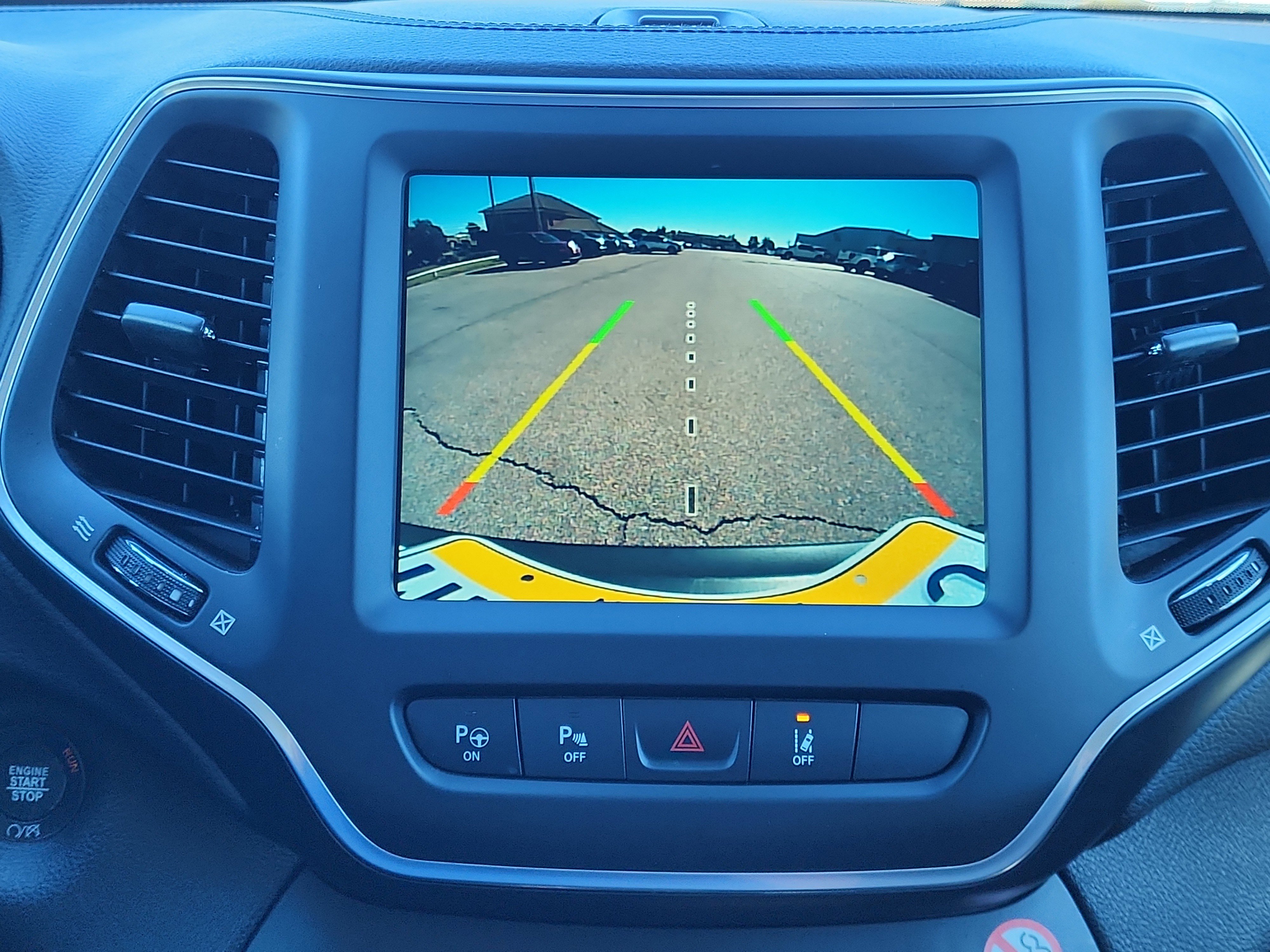 Used 2023 Jeep Cherokee Altitude Lux image 20