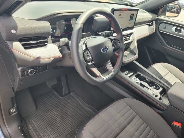 Certified 2025 Ford Explorer ST-Line w/ Premium Package RWD image 9