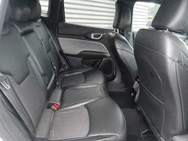 Used 2024 Jeep Compass Latitude AWD/4WD image 29