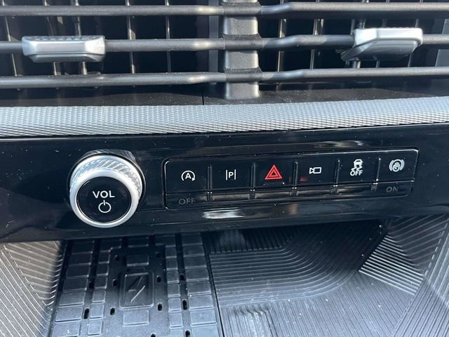 Certified 2025 Ford Explorer ST-Line w/ Premium Package RWD image 19