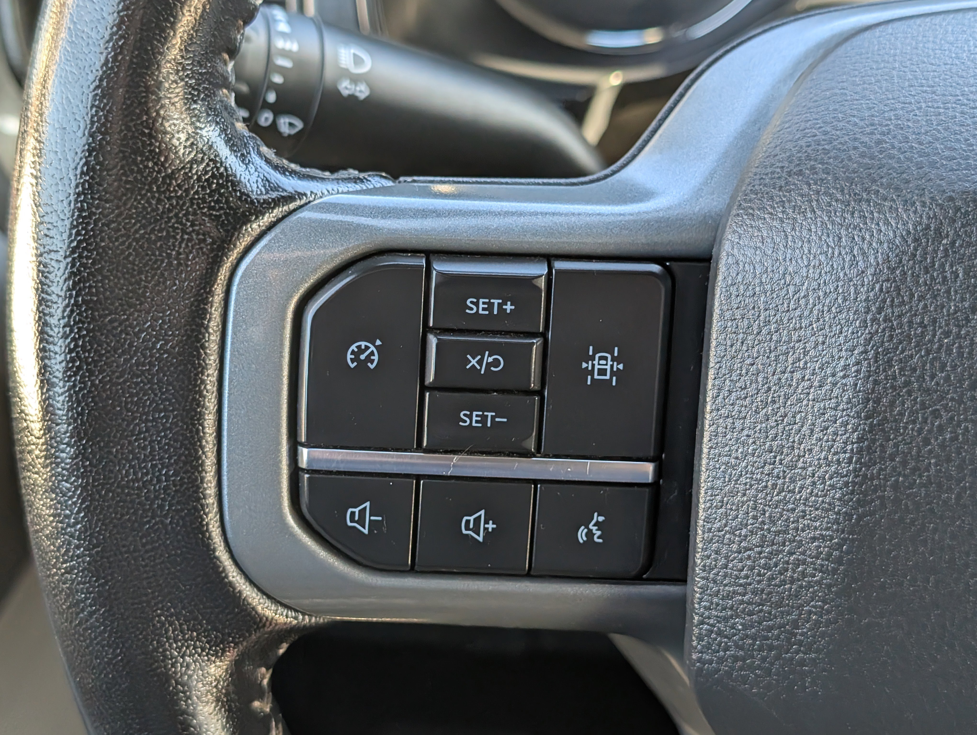 Certified 2022 Ford F150 XLT w/ Equipment Group 302A High image 22