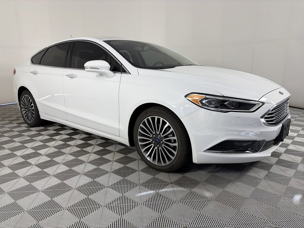 Certified 2018 Ford Fusion SE w/ Fusion SE Technology Package