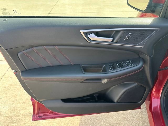 Certified 2023 Ford Edge ST-Line image 11