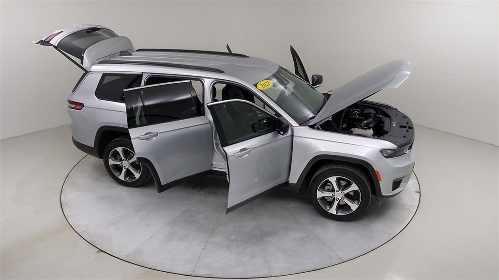 Used 2025 Jeep Grand Cherokee L Limited image 49