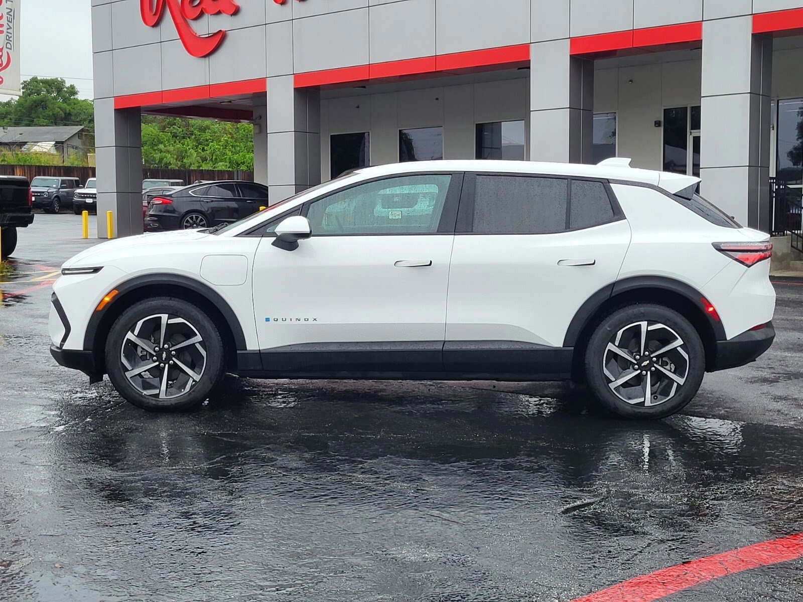 Used 2025 Chevrolet Equinox EV LT image 6