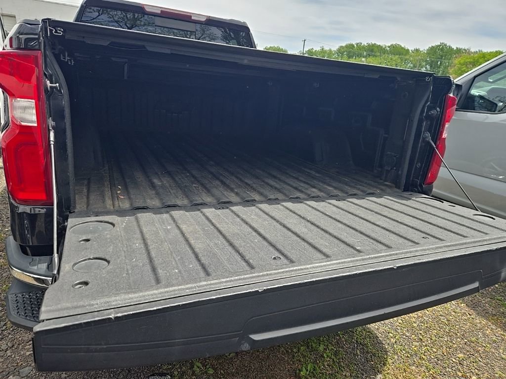Used 2019 Chevrolet Silverado 1500 LTZ w/ LTZ Convenience Package AWD/4WD image 9