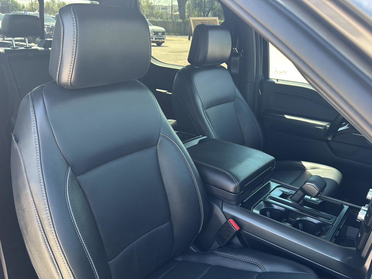 Certified 2025 Ford F150 Lariat w/ Equipment Group 501A Mid image 30