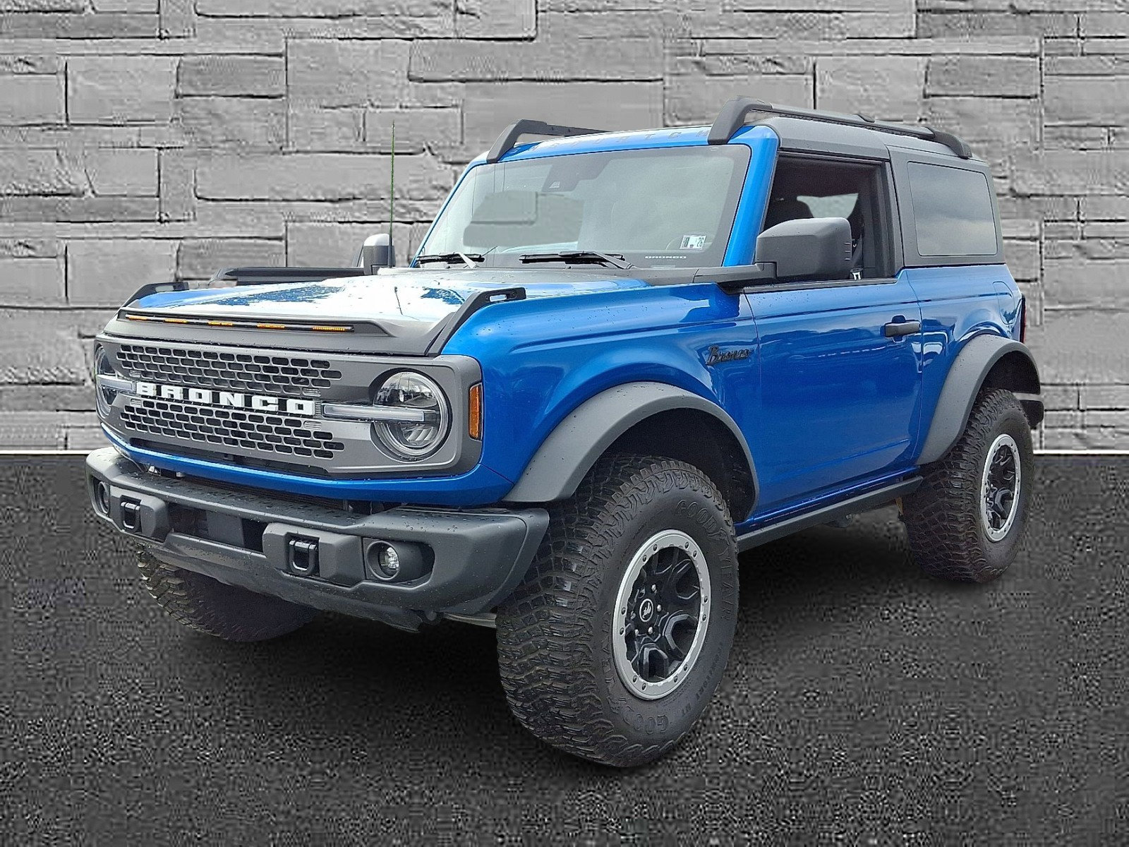 Certified 2023 Ford Bronco Badlands w/ Sasquatch Package image 4