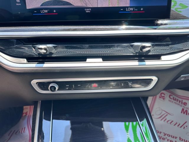 Used 2023 BMW X7 xDrive40i w/ M Sport Package AWD/4WD image 16