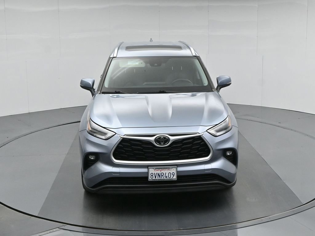 Used 2021 Toyota Highlander XLE image 29