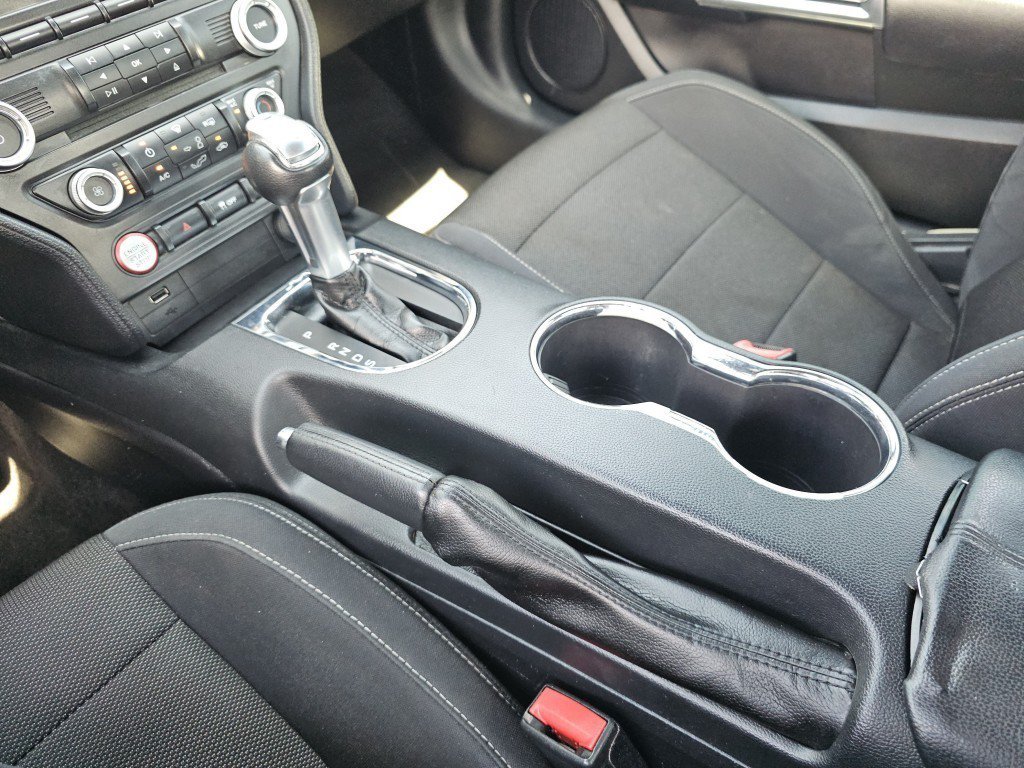 Certified 2017 Ford Mustang Coupe RWD image 30