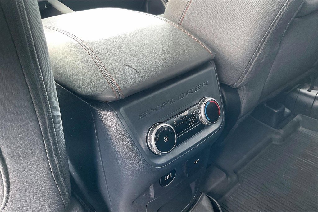 Certified 2025 Ford Explorer Active AWD/4WD image 34