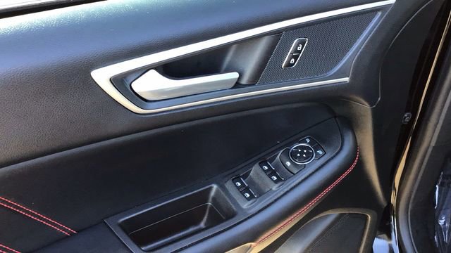 Certified 2024 Ford Edge ST-Line image 17