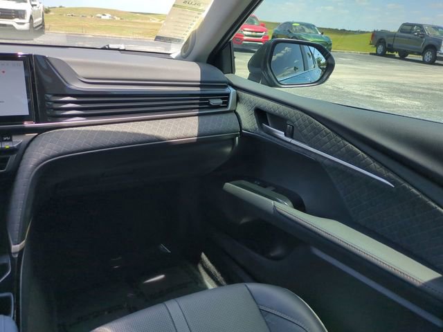 Used 2025 Toyota Camry XLE w/ Premium Plus Package FWD image 16