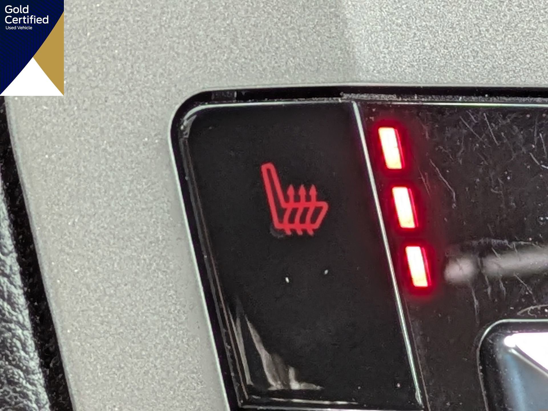 Certified 2023 Ford Explorer XLT image 28