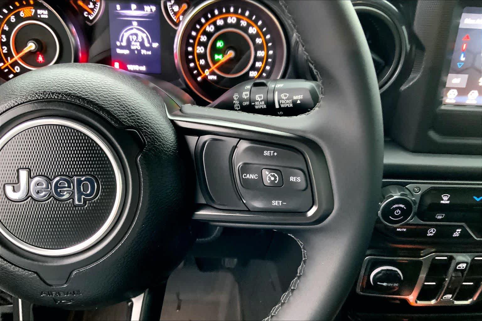 Used 2023 Jeep Wrangler Unlimited Sport AWD/4WD image 21