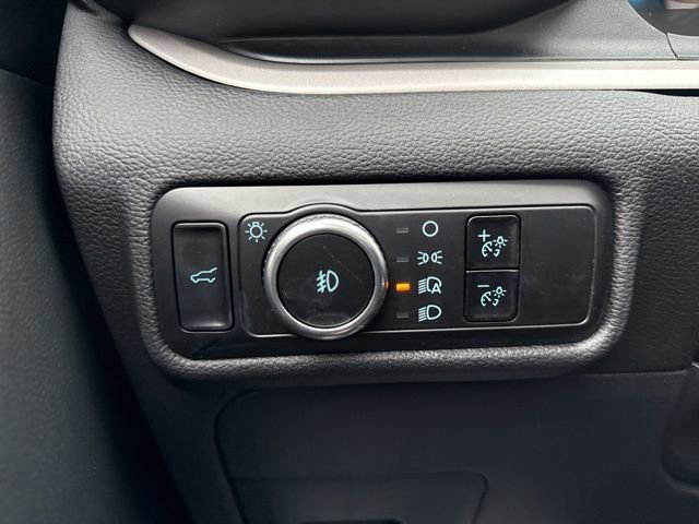 Certified 2023 Ford Explorer XLT w/ Equipment Group 202A AWD/4WD image 16