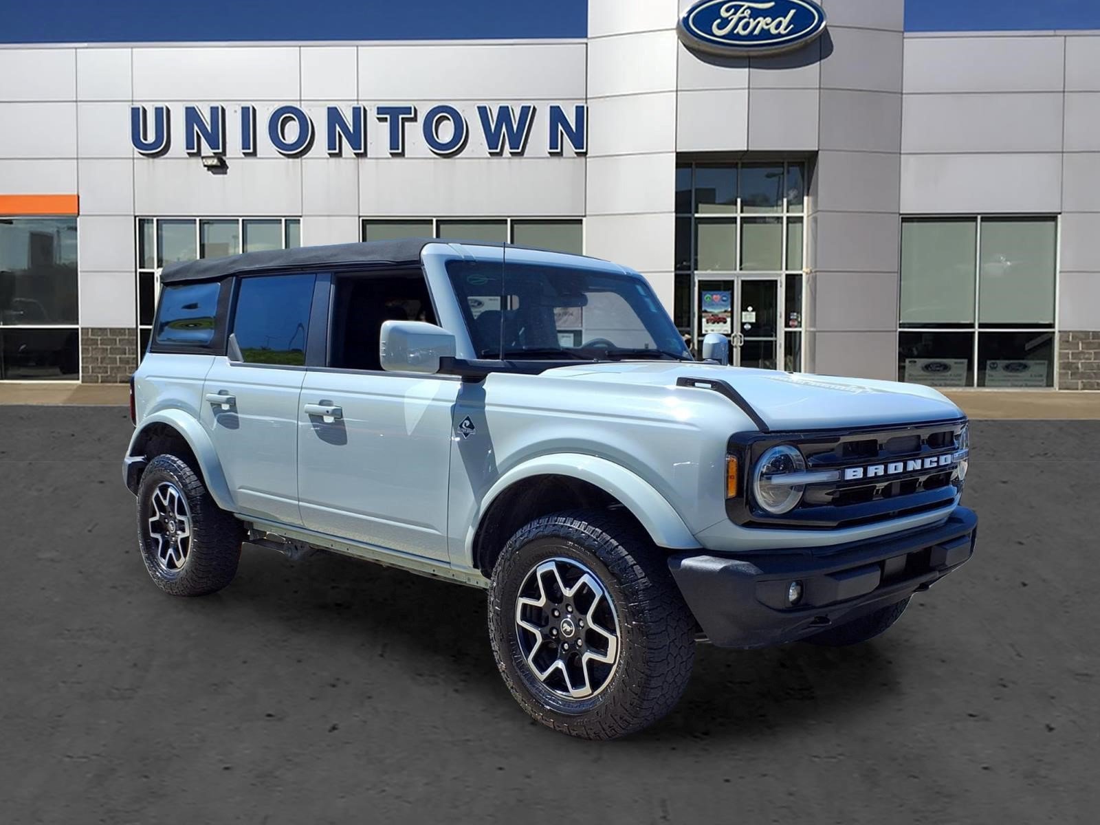 Certified 2022 Ford Bronco Outer Banks AWD/4WD image 1