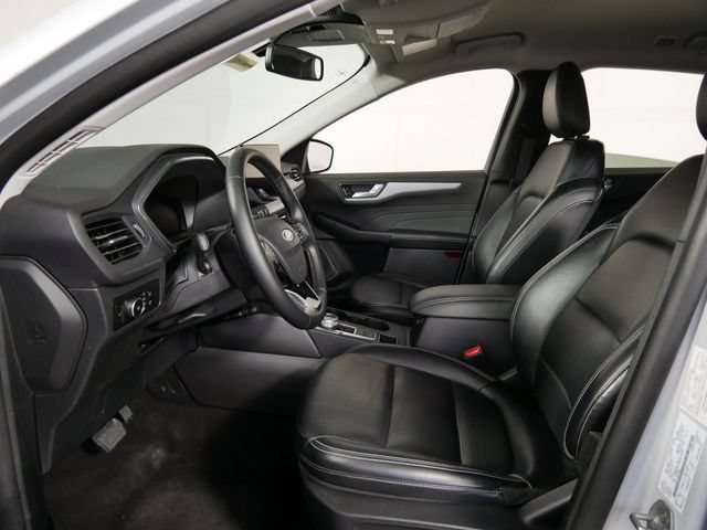 Certified 2025 Ford Escape Platinum AWD/4WD image 14