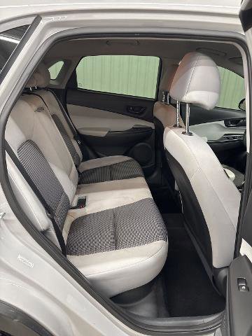 Used 2022 Hyundai Kona SE image 15
