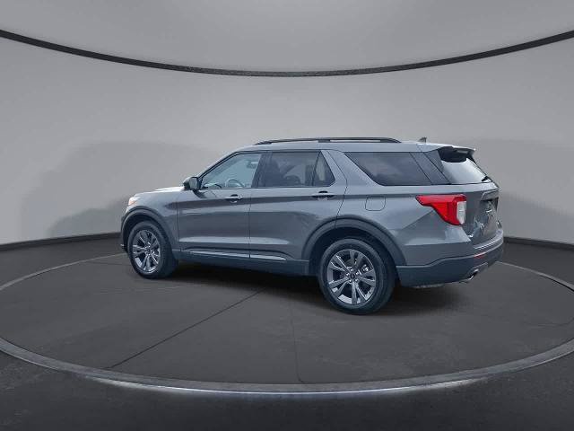 Certified 2023 Ford Explorer XLT w/ Equipment Group 202A AWD/4WD image 6