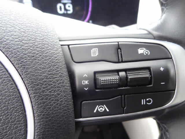 Used 2024 Kia Sportage EX AWD/4WD image 16