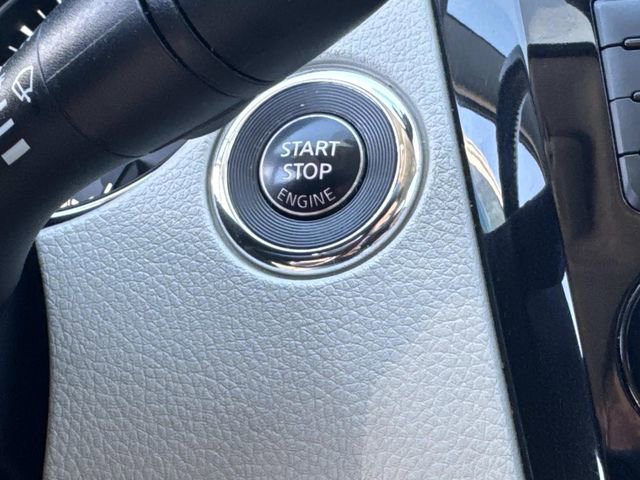 Used 2020 Nissan Rogue Sport SL w/ Premium Package image 16