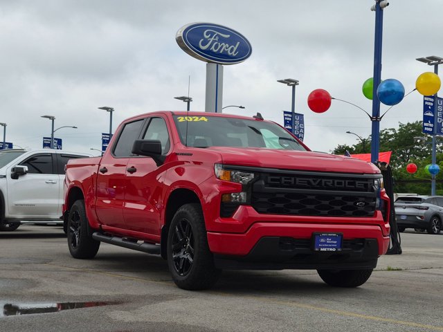 Used 2024 Chevrolet Silverado 1500 Custom AWD/4WD image 2