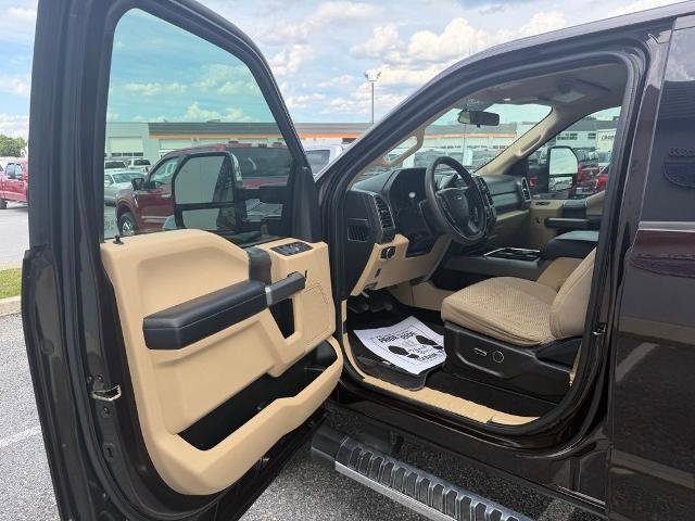 Certified 2019 Ford F250 XLT w/ XLT Premium Package AWD/4WD image 10