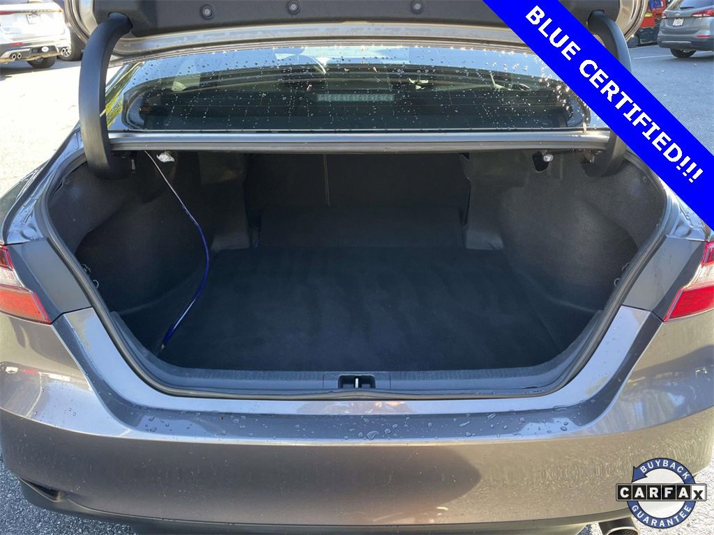 Used 2021 Toyota Camry LE image 9