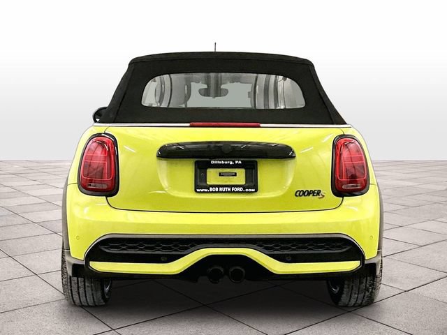 Used 2022 MINI Cooper S w/ Driver Assistance Package FWD image 4