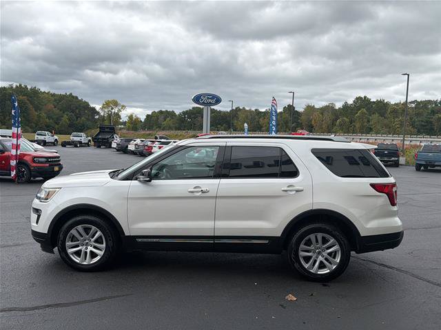 Certified 2018 Ford Explorer XLT w/ Equipment Group 202A AWD/4WD image 4
