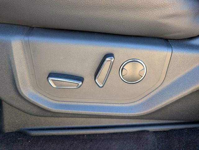 Certified 2023 Ford Expedition Limited image 24