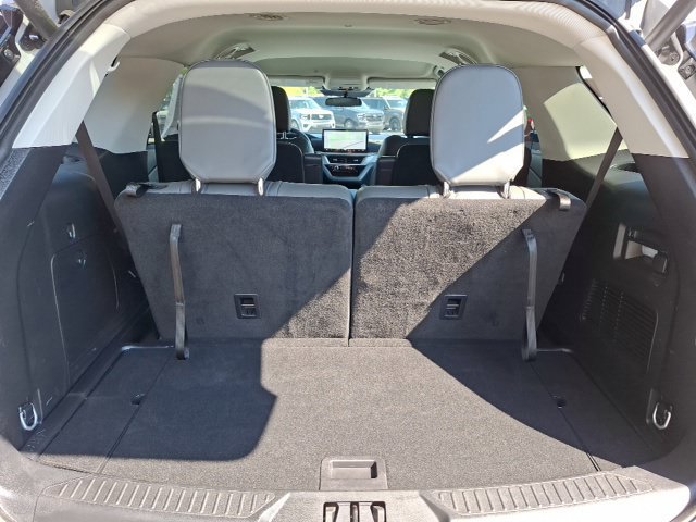 Certified 2025 Ford Explorer Active w/ Active Comfort Package RWD image 32