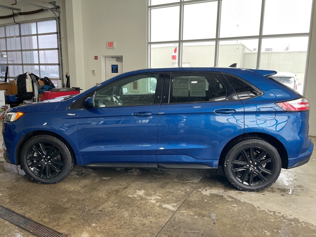 Certified 2023 Ford Edge ST-Line w/ Class II Trailer Tow Package image 4