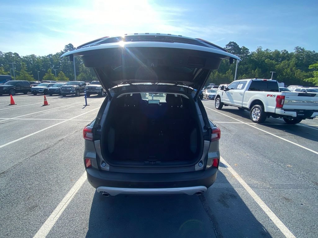 Certified 2025 Ford Escape Active w/ Tech Pack #1 FWD image 26