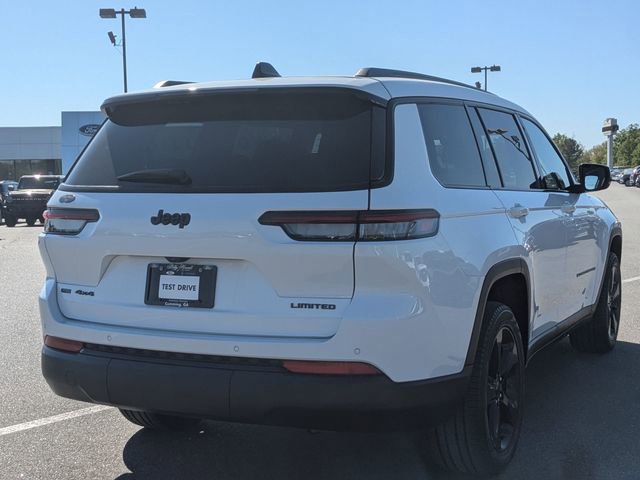 Used 2023 Jeep Grand Cherokee L Limited w/ Black Appearance Package AWD/4WD image 3