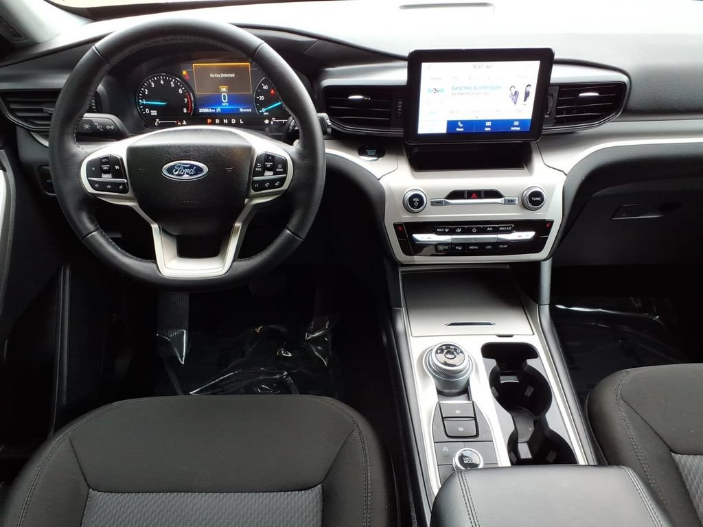 Certified 2024 Ford Explorer XLT AWD/4WD image 16