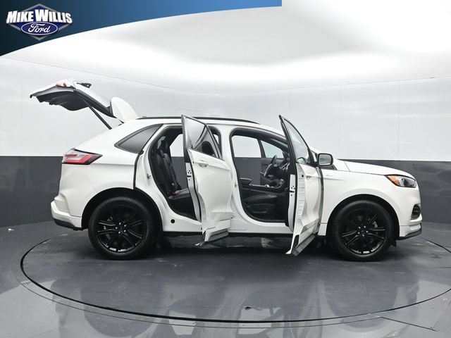 Certified 2022 Ford Edge ST-Line AWD/4WD image 27