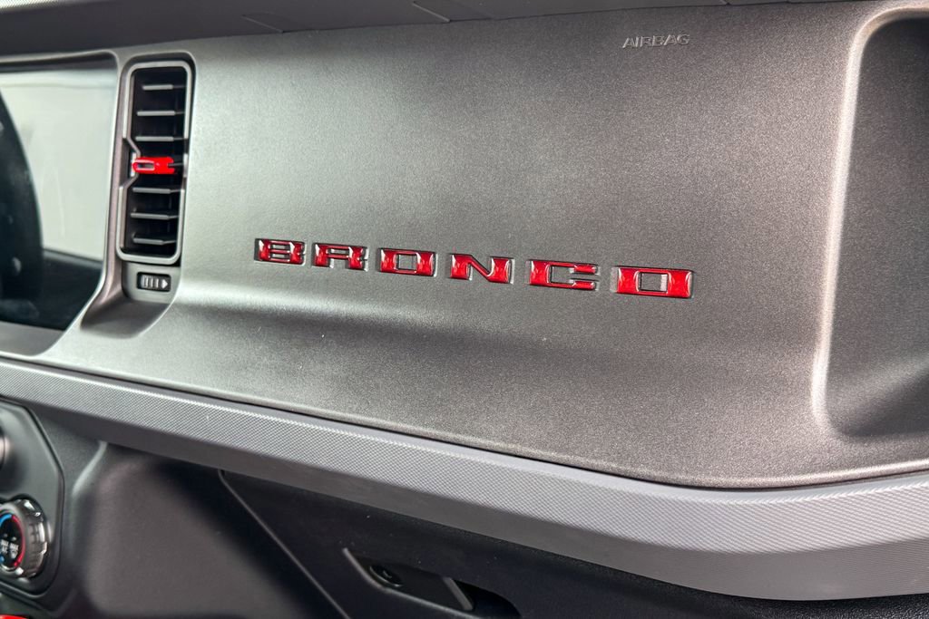 Certified 2024 Ford Bronco Black Diamond w/ Sasquatch Package image 19