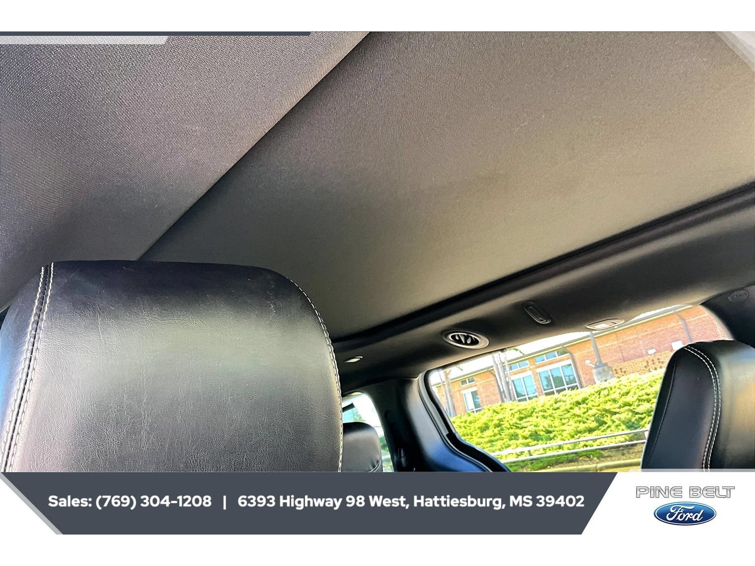 Used 2025 Chrysler Pacifica Limited FWD image 16