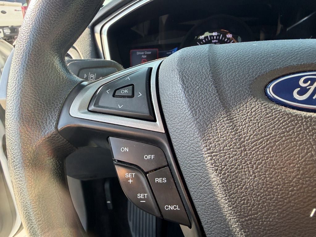 Certified 2020 Ford Fusion SE FWD image 23