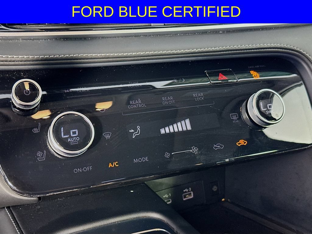 Used 2023 INFINITI QX60 Luxe w/ Performance Audio Package FWD image 19