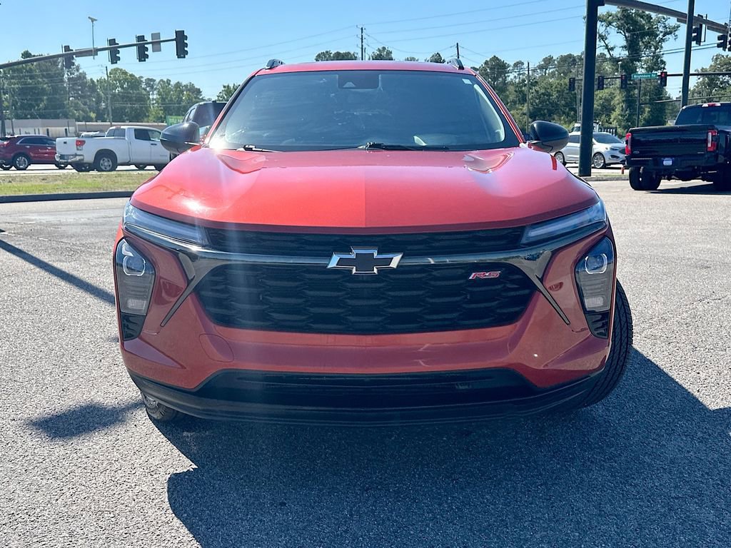 Used 2024 Chevrolet Trax RS w/ Sunroof Package FWD image 5