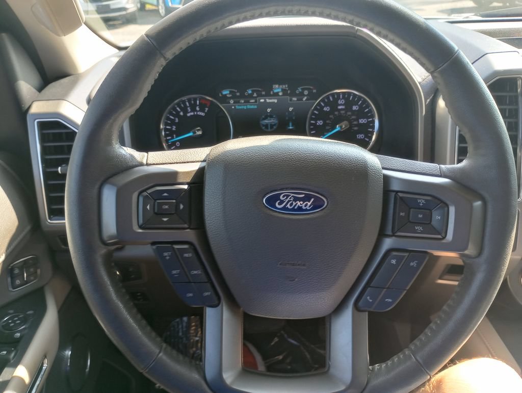Certified 2018 Ford Expedition XLT w/ Equipment Group 202A RWD image 26