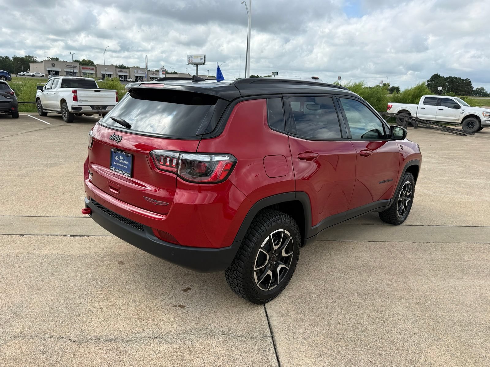 Used 2025 Jeep Compass Trailhawk AWD/4WD image 5