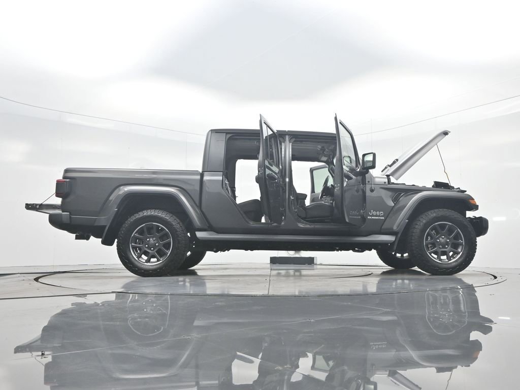 Used 2020 Jeep Gladiator Overland AWD/4WD image 44