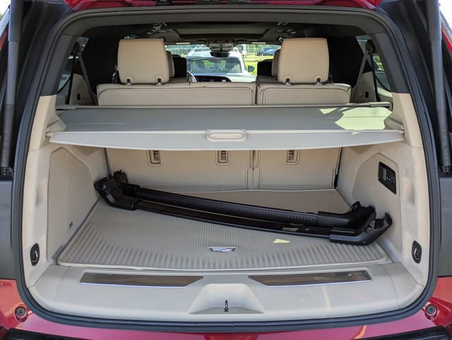Used 2024 Cadillac Escalade ESV Premium Luxury image 13